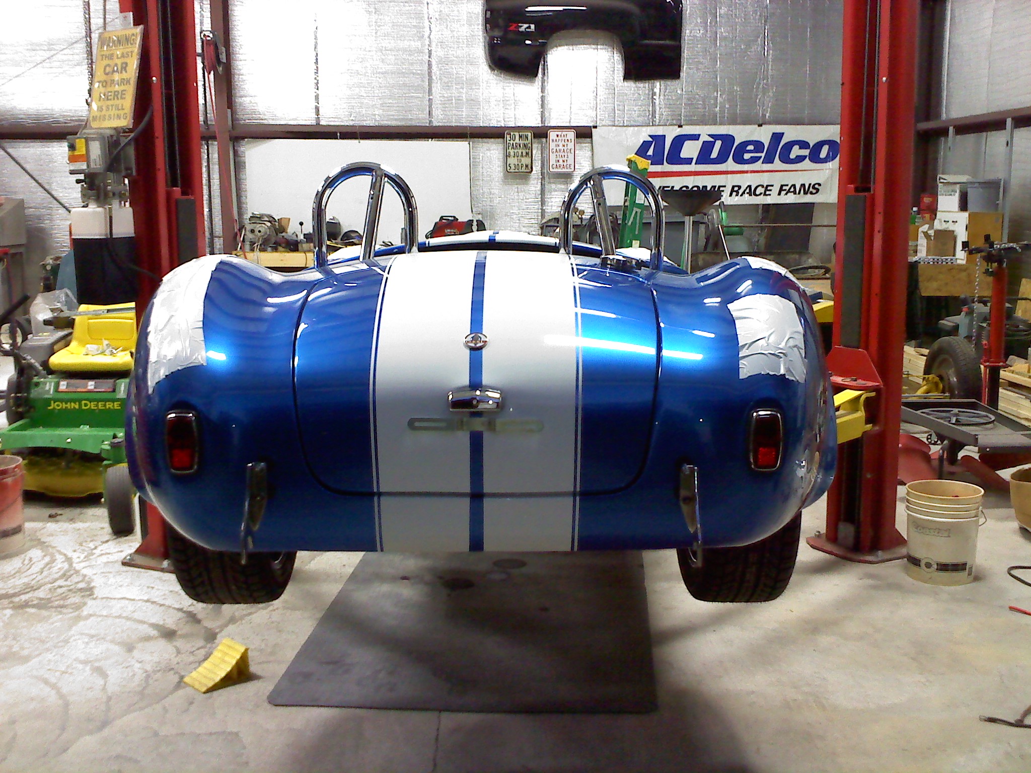 Cobra_Rear_with_lights_and_roll_bars