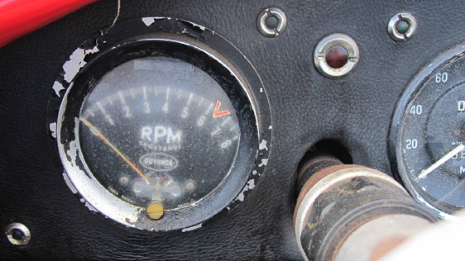 Rotunda_tachometer