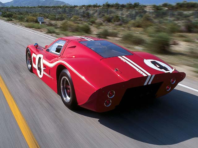 0309_19z_Ford_GT40_Mk_4_rear_side_view