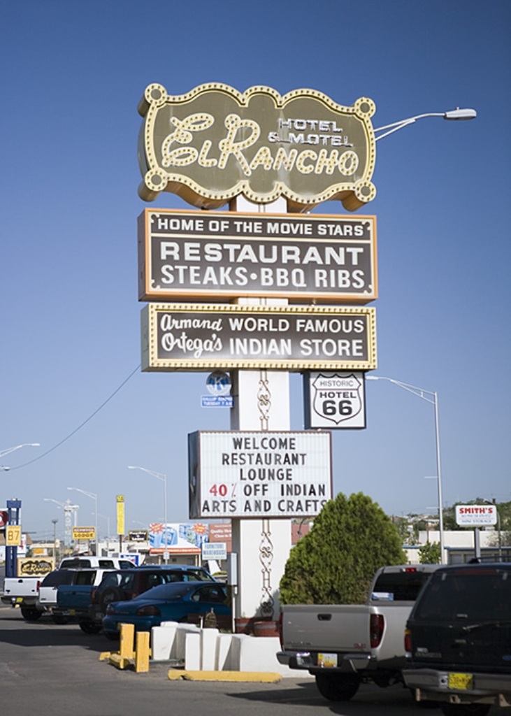 43672743_ElRanchoHotelSign