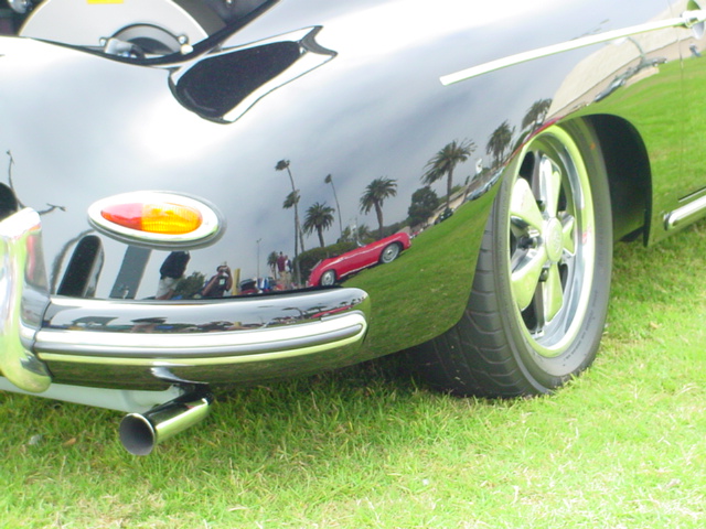 A2F_Rich_reflection_in_Dales_fender