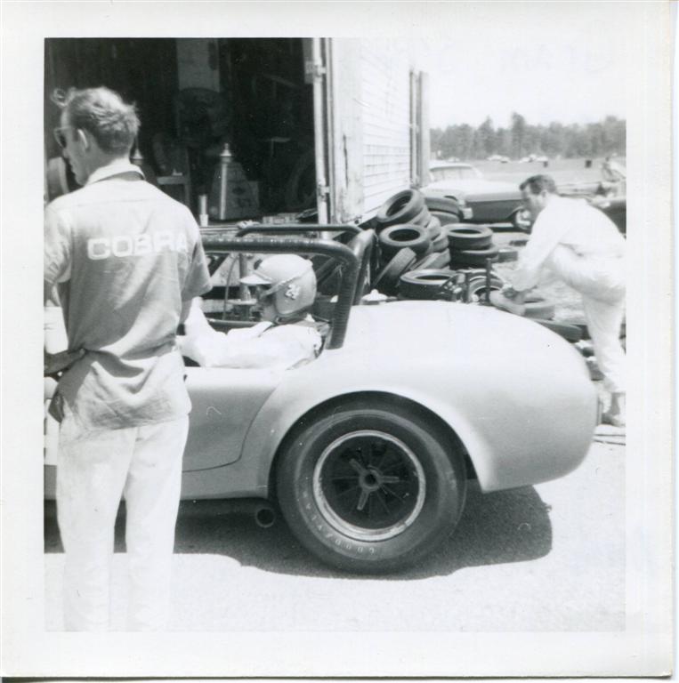 Graham_Shaw_289_Cobra_Savannah_SCCA_-_N_May_1965_Large_